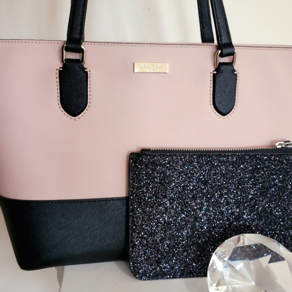 *SOLD* *NWOT* Kate Spade tote bag + Free black Glitter wristlet
